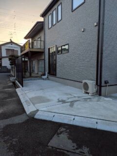 駐車場・フェンス